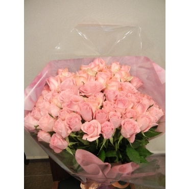 花キューピット加盟店 店舗名：平田花園
フラワーギフト商品番号：900515
商品名：60本のバラの花束